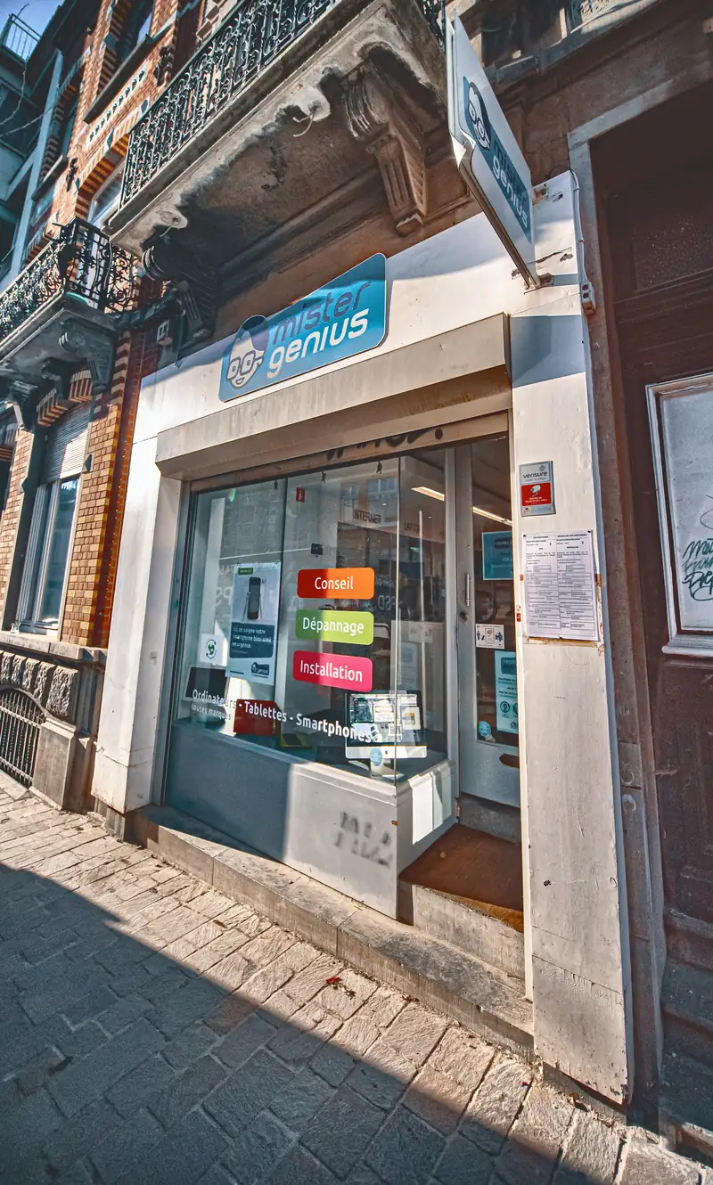 Mister Genius display in Uccle, chaussée d'Alsemberg